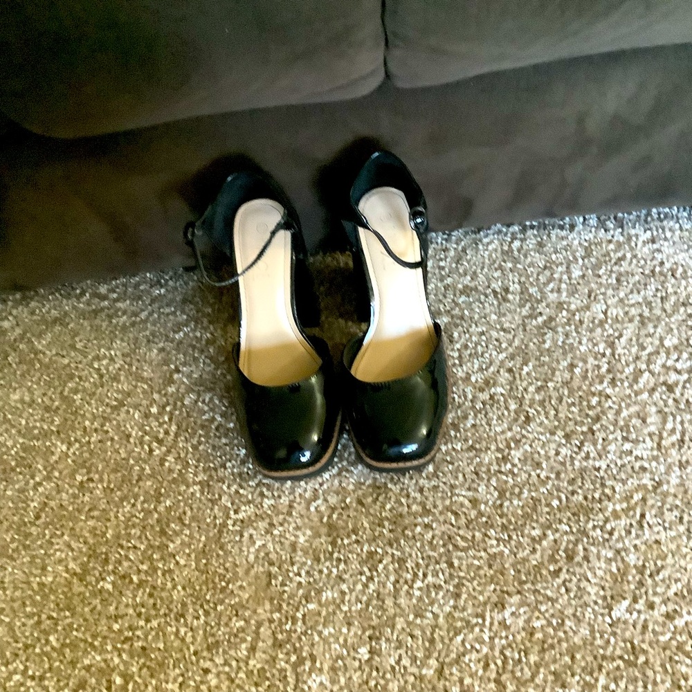 Rouge Helium size 10 black heel Mary janes